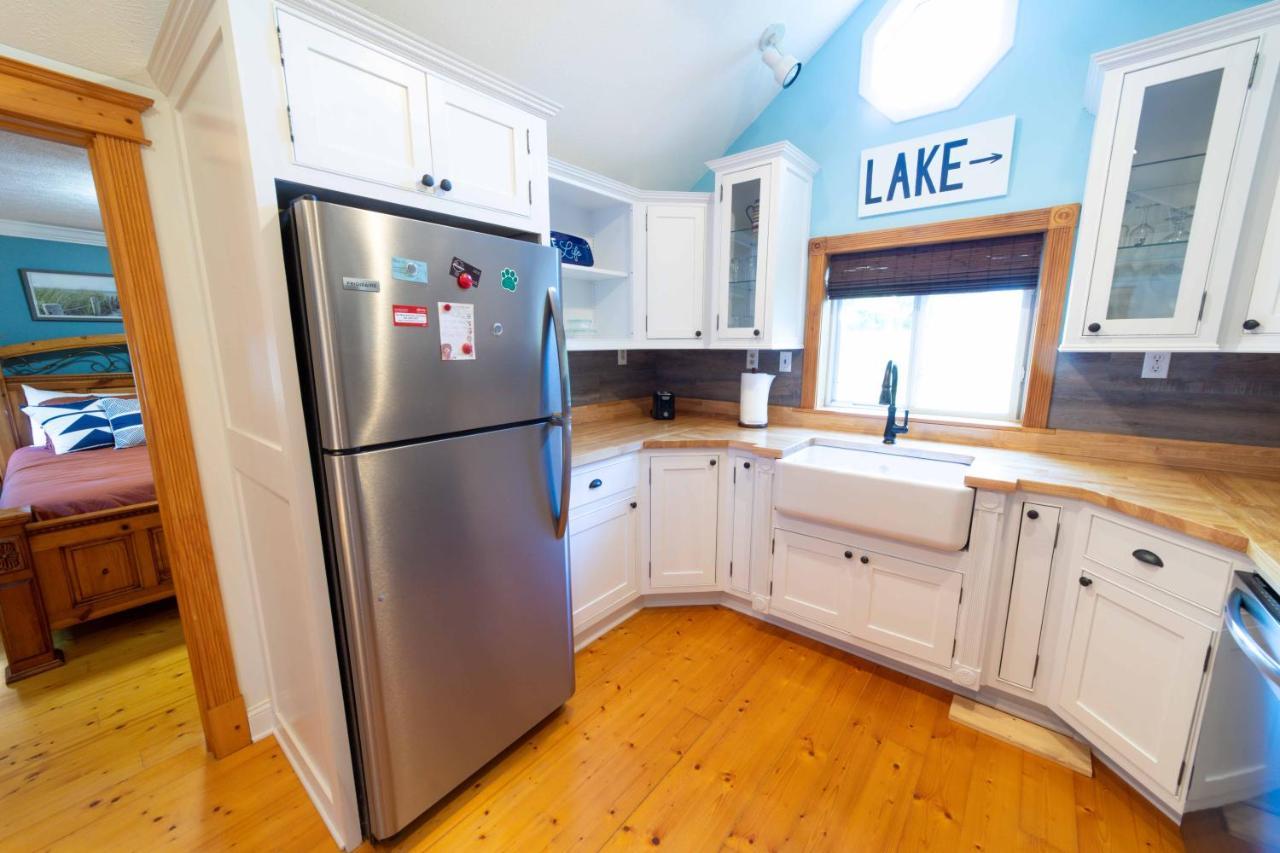 The Charming Glenn Cottage! Walk To Lake Michigan! Fennville Экстерьер фото