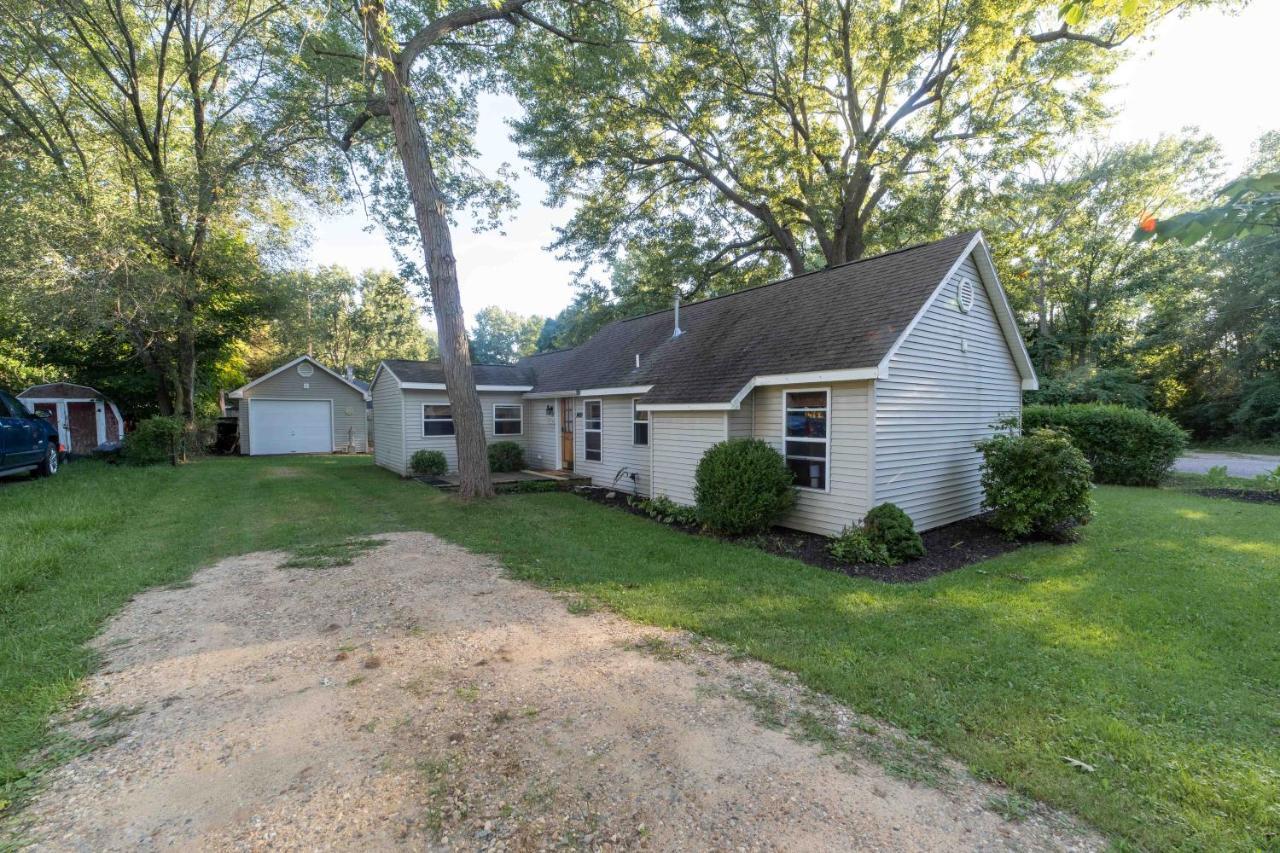 The Charming Glenn Cottage! Walk To Lake Michigan! Fennville Экстерьер фото